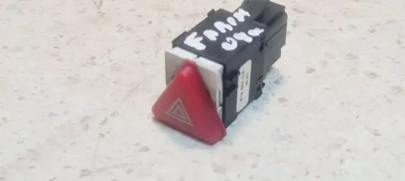 Skoda Fabia Mk1 (6Y) Hazard light switch 6Y0953235