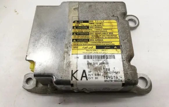 Toyota Avensis T270 Airbag control unit/module 8917005250