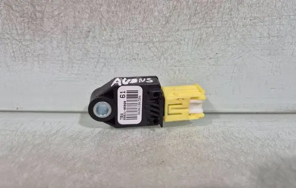 Toyota Avensis T270 Airbag deployment crash/impact sensor 8983105060
