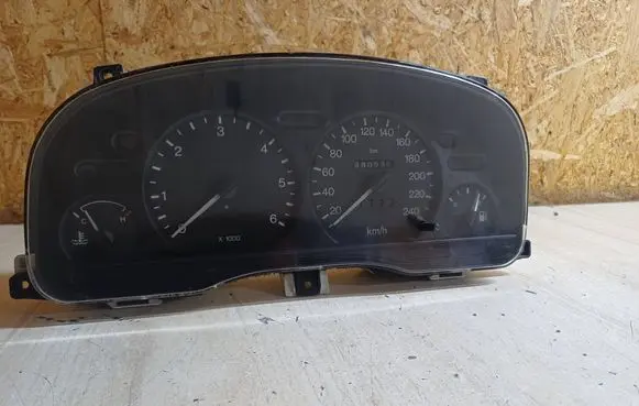Speedometer (instrument cluster)