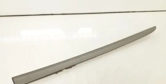Toyota Avensis T250 Other front door trim element 67722 8561