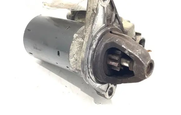 Peugeot 107 Starter motor 0001107439