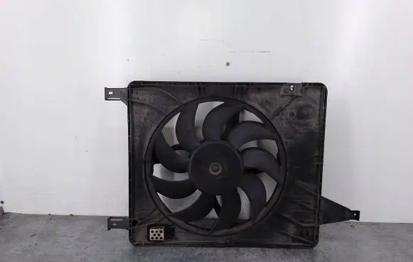 Nissan Qashqai+2 Electric radiator cooling fan