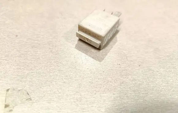 Volkswagen Golf V Other relay 1K0951253 0332011100