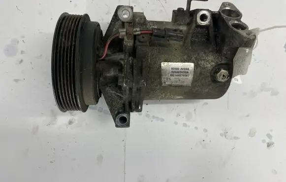 Nissan Juke I F15 Air conditioning (A/C) compressor (pump) 926003VD0A