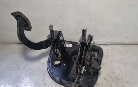 Renault Master II Pedal assembly 8200021477