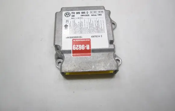 Volkswagen Touran I Airbag control unit/module 1T0909605D 5WK43828 02H021