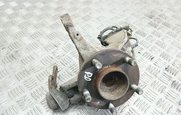 Front wheel hub spindle knuckle