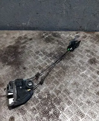 Toyota RAV 4 (XA30) Front door lock (next to the handle) T10189