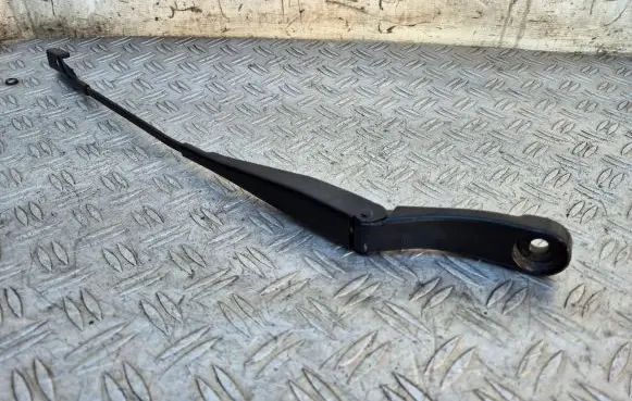 Peugeot 308 Front wiper blade arm 9677256280