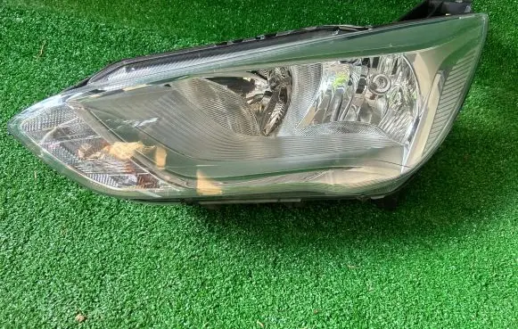 Ford Grand C-MAX Headlight/headlamp