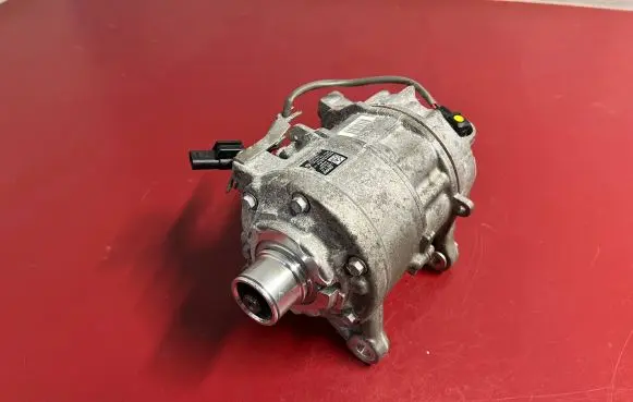 BMW X4 G02 Air conditioning (A/C) compressor (pump) 6994082