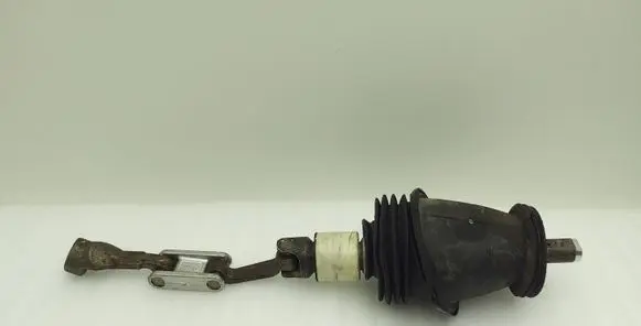 Mercedes-Benz CLS C219 Steering column universal joint 2104620748