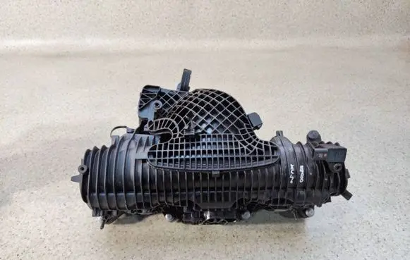 Volvo XC40 Intake manifold 31493366