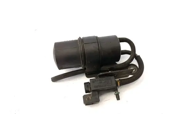 BMW 3 E46 Vacuum air tank 1318212