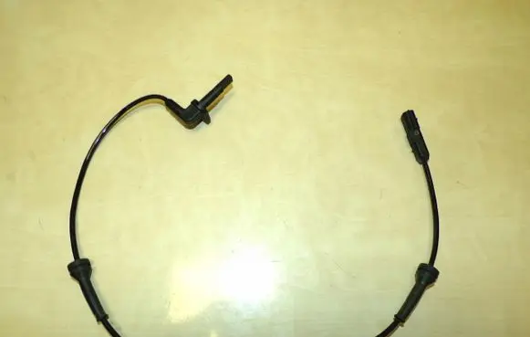 Renault Master III ABS rear brake sensor 8200735315