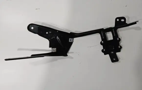 Fender mounting bracket