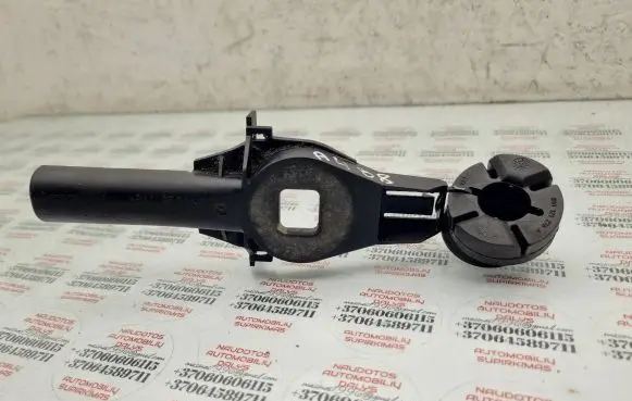 Audi A4 S4 B8 8K Radiator mount bracket 8K0805201