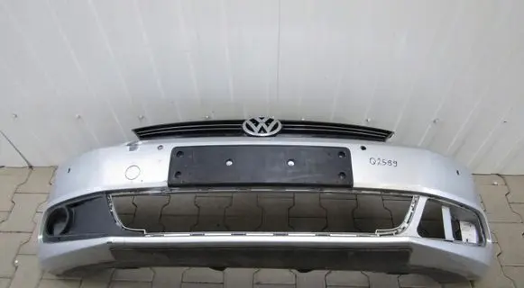 Volkswagen Golf VI Front bumper 5C6807221