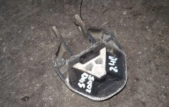Volvo S40 Engine mount bracket 4N516P082FB
