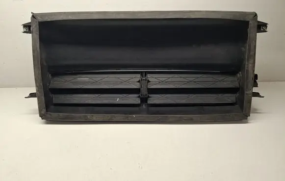 BMW i3 Air intake duct part 7306421 51747306421 6466R151