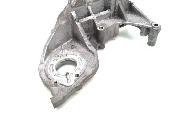 Mazda 6 Power steering pump mounting bracket 