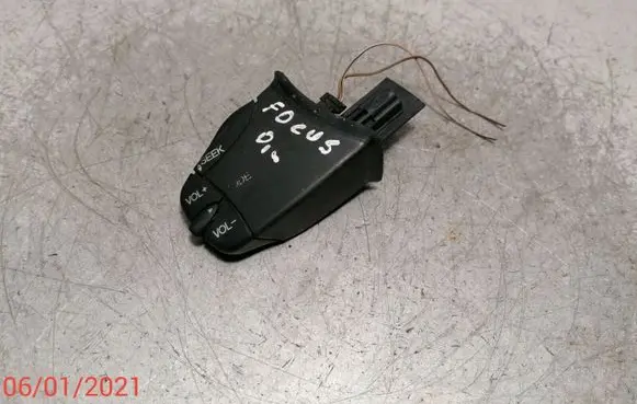 Multifunctional control switch/knob