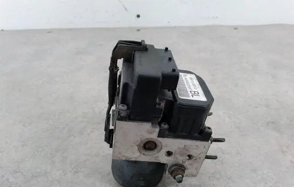 KIA Sorento ABS Pump 589103E310