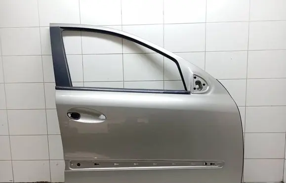 Mercedes-Benz ML W164 Front door