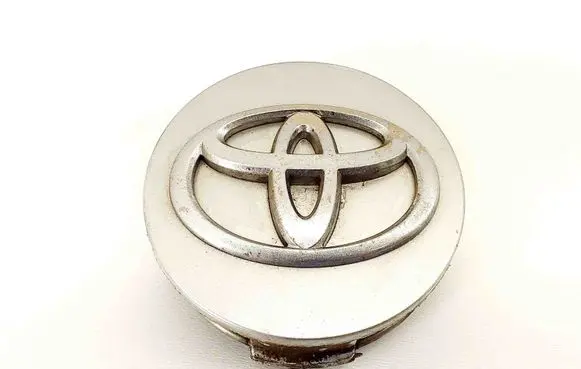 Toyota Auris E180 R20 wheel hub/cap/trim 4260302201