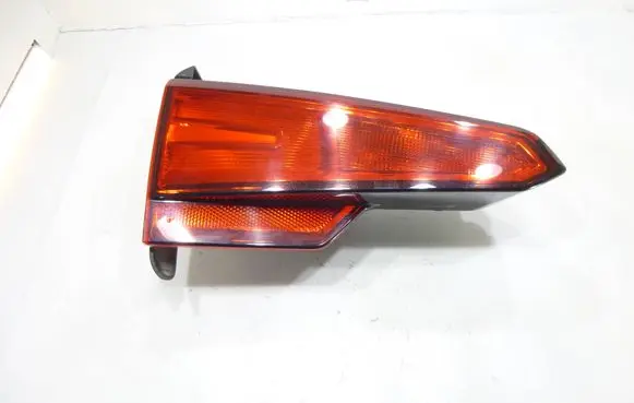 Tailgate rear/tail lights