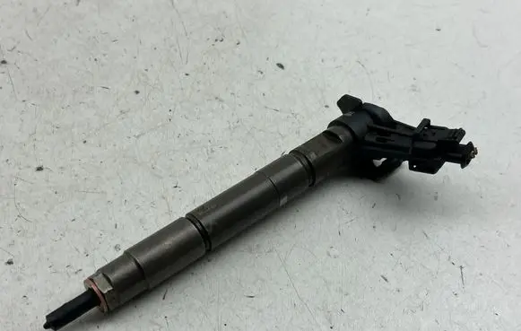 Chrysler Grand Voyager V Fuel injector 15062058F 080424 0445115067