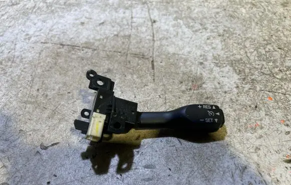 Lexus CT 200H Cruise control stalk 18A174