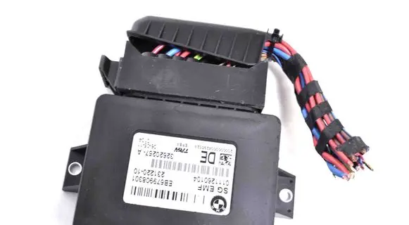 BMW 5 F10 F11 Rear brake EMF control unit/module 23122010
