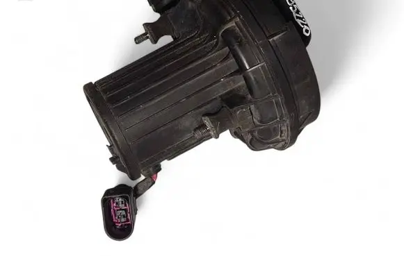 Volkswagen Golf V Secondary air pump 06A959253B 06A131333C