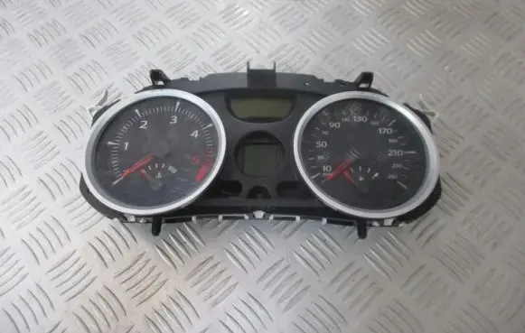 Renault Megane II Speedometer (instrument cluster) 8200408798D