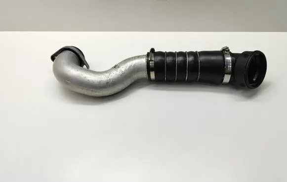 Intercooler hose/pipe