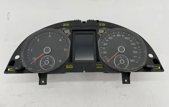Volkswagen PASSAT CC Speedometer (instrument cluster) 3C8920970A 29052008 205017