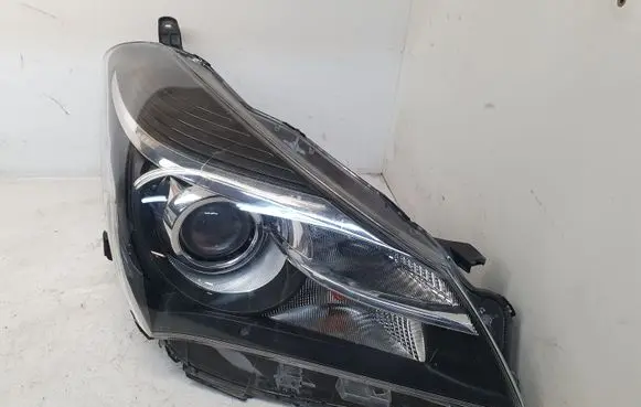 Toyota Yaris Headlight/headlamp 0D160