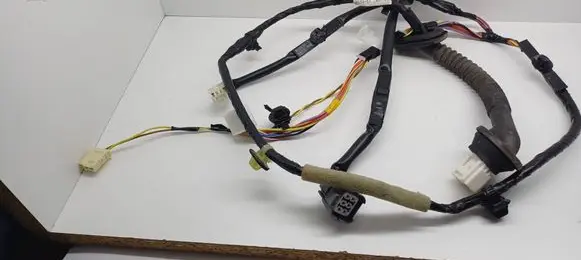 Subaru Outback (BS) Rear door wiring loom 81823AL041 013353 160104