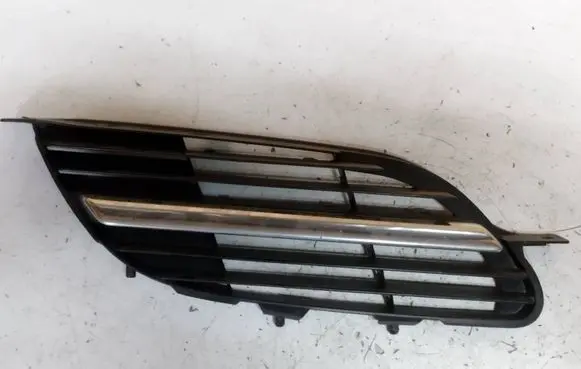 Nissan Almera Tino Front bumper lower grill 9381M020 2615102