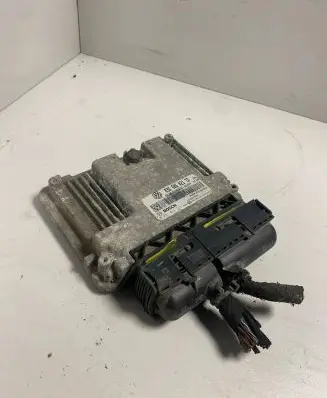 Skoda Octavia Mk2 (1Z) Engine control unit/module 03G906021TD 03G906021AN 0281014713