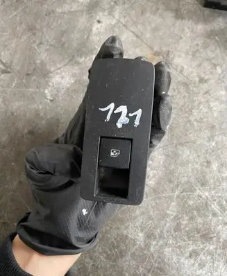 Opel Insignia A Electric window control switch 0000840701