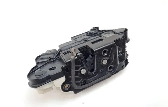 Volkswagen Amarok Front door lock 5N1837015C