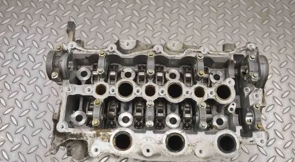 Jaguar XJ X350 Engine head 4R8Q6090AC