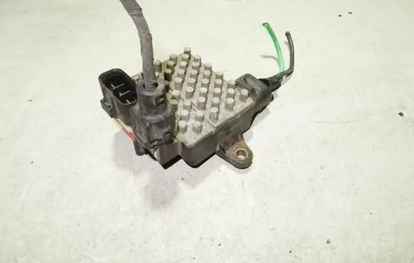 Coolant fan relay