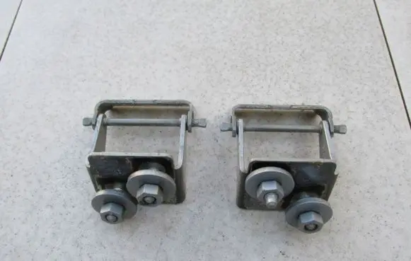 Ford Focus Tailgate/trunk/boot hinge