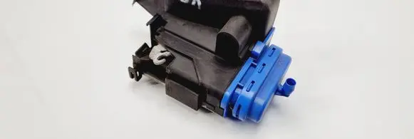 Audi A4 S4 B5 8D Rear door lock 8D0839015A