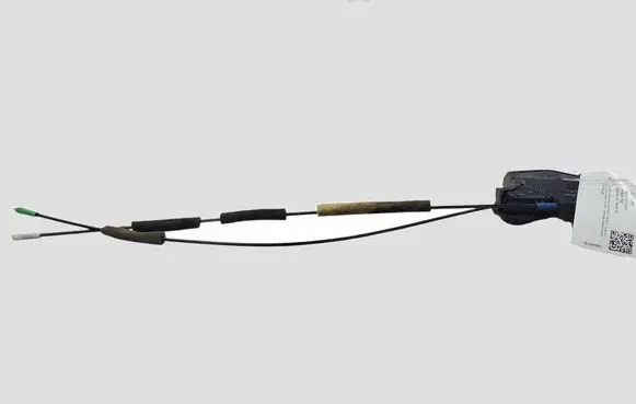 Toyota Avensis T250 Rear door lock A046693
