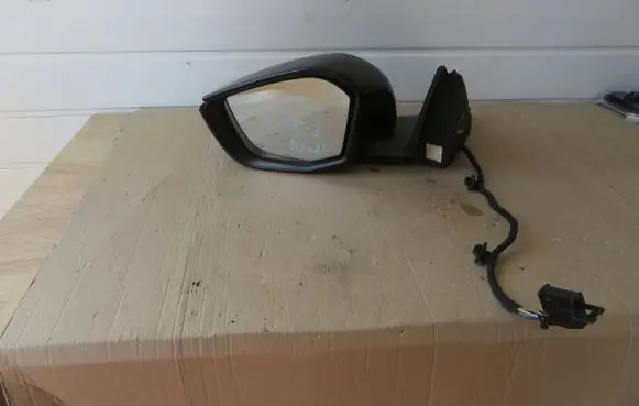 Peugeot 308 Front door electric wing mirror 23946015